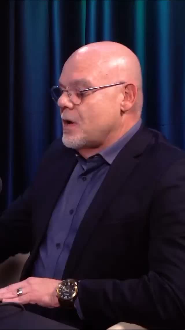 Marcos Françóia, diretor da MBF Partners, participou do podcast da RPANEWS para falar sobre a importância da mudança de cultura nas empresas diante da transformação digital e das novas tecnologias.

Esse é apenas um recorte da conversa!
📺 Assista ao episódio completo: https://www.youtube.com/watch?v=wMAwNCiWR7E